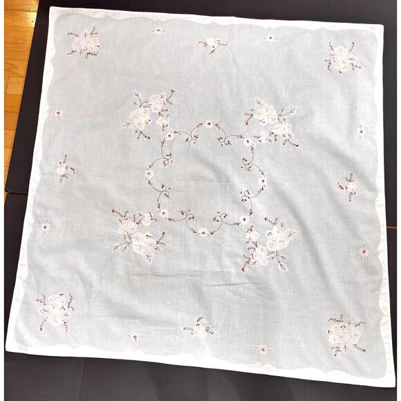 Vintage Square Appliqué & Embroidery Tablecloth Yellow Applied Flowers 40x40 - Picture 6 of 9